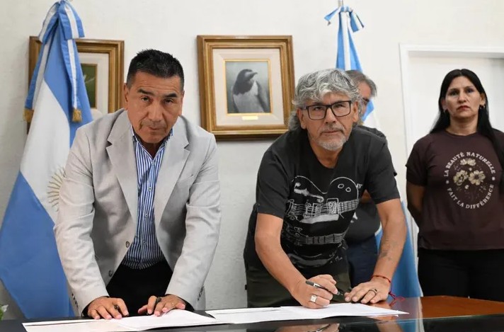 Juan Antio, representante de ATE, analizando el acuerdo salarial que pone a Cutral Co a la vanguardia provincial.