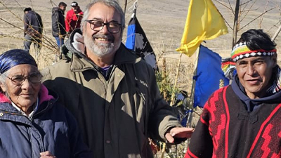 Rodolfo Canini compartiendo el Wiñoy Xipantu con comunidades mapuches.