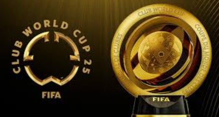 Estadio de fútbol con acción del Mundial de Clubes FIFA 2025 o gráfica del torneo.