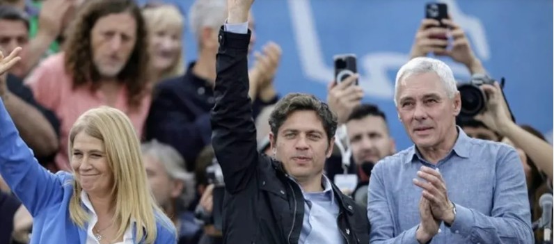 Gráfico de TN mostrando los resultados de las elecciones en la Provincia de Buenos Aires: Fuerza Patria 46,93%, La Libertad Avanza 33,85%, Somos Buenos Aires 5,41%. Mesas escrutadas: 82,22%.