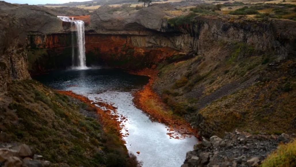 Salto del agrio caviahue sede del geoturismo.
