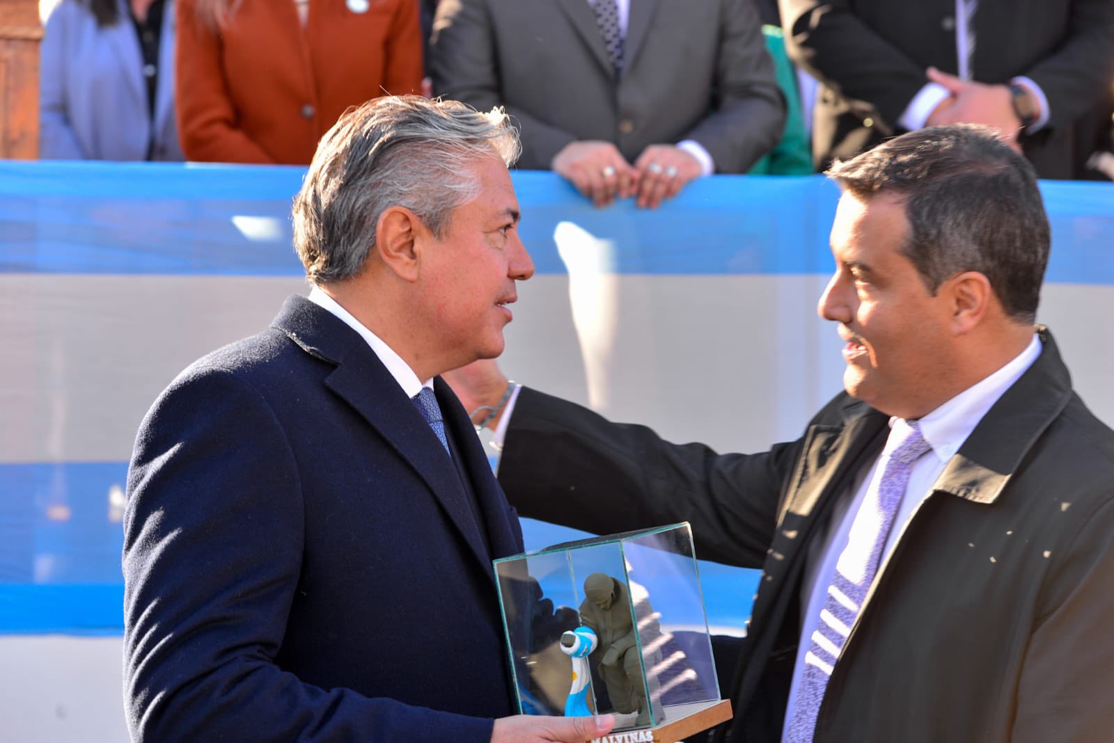 Gobernador Rolando Figueroa durante el acto de aniversario de Zapala.