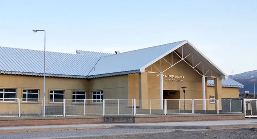Fachada del hospital de Buta Ranquil.