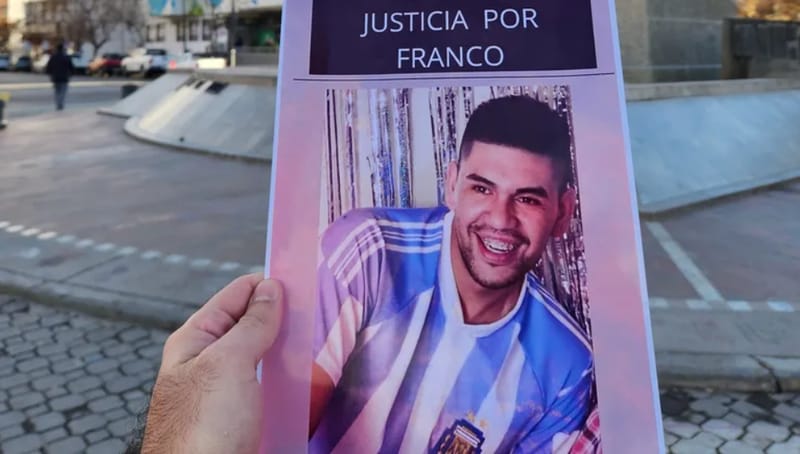 Marcha silenciosa en el puente de Loncopué pidiendo justicia por Franco Daniel Ramírez.