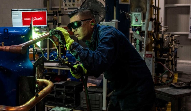 Fábrica Danfoss en Apodaca, México, reestructurando su cadena de suministro.