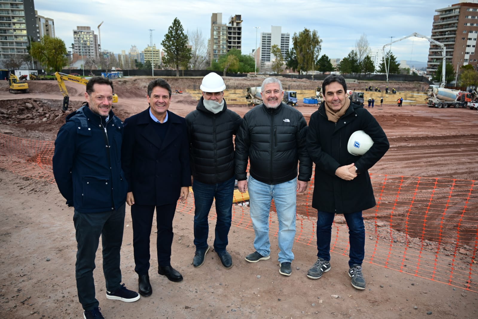 Neuquén avanza con la construcción del Polo Gastronómico y suma 650 nuevas cocheras subterráneas.