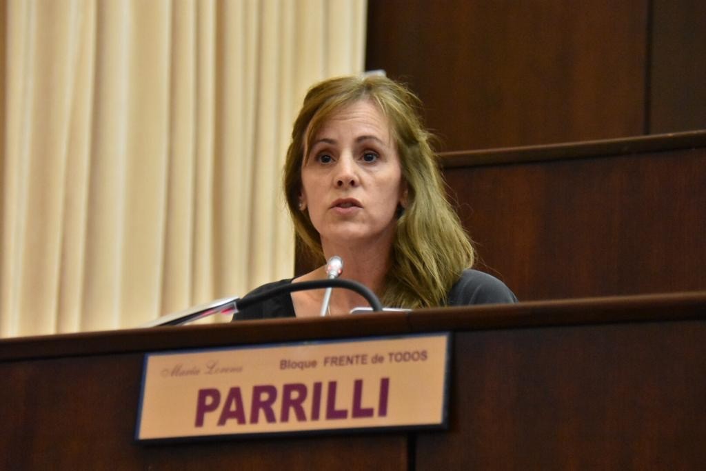 Reunión entre vecinos y legisladores por el proyecto que busca limitar honorarios judiciales en Neuquén.