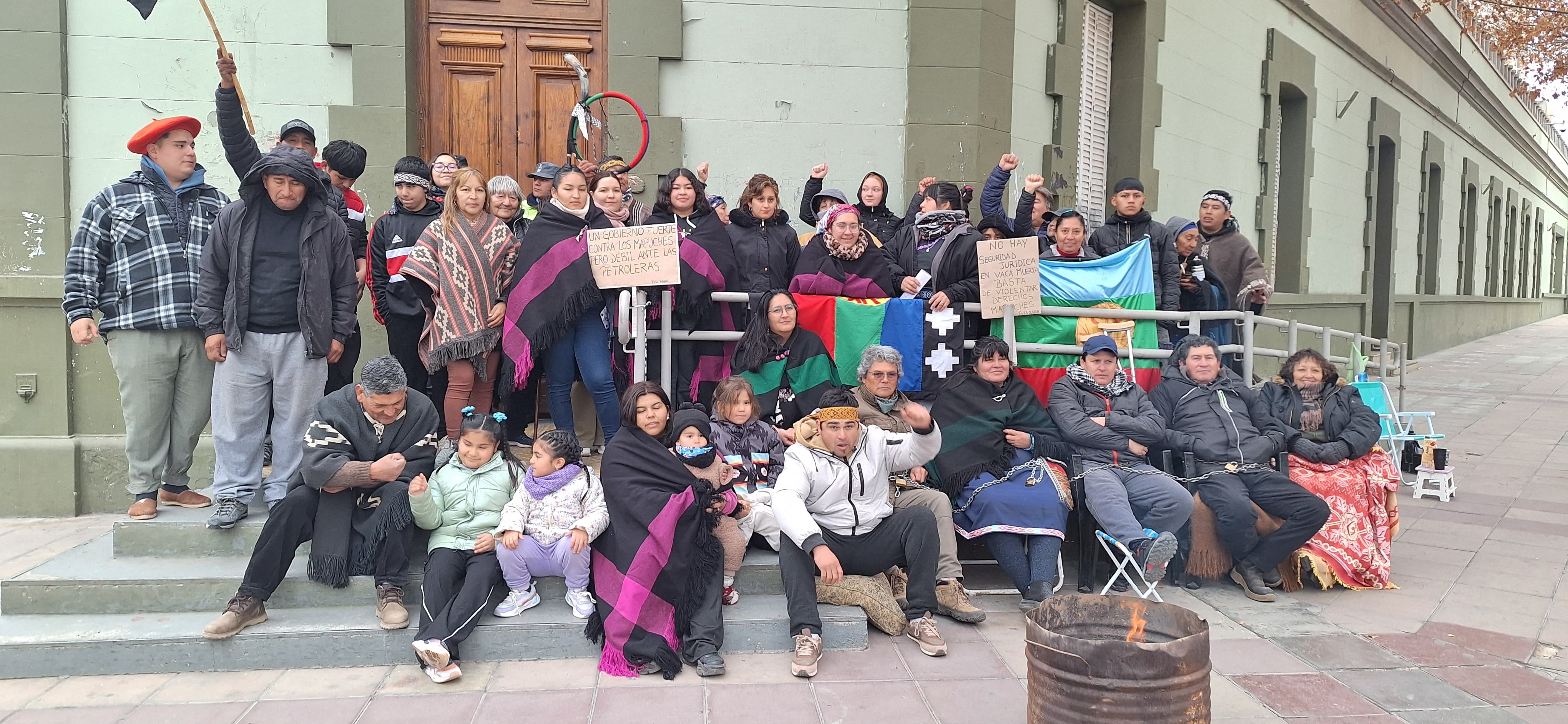 Comunidades de pueblos originarios en casa de gobierno