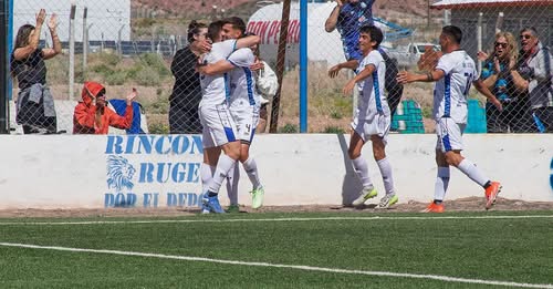 Deportivo Rincón goleó 5-0 a Sportivo Las Parejas y clasificó en el Federal A.