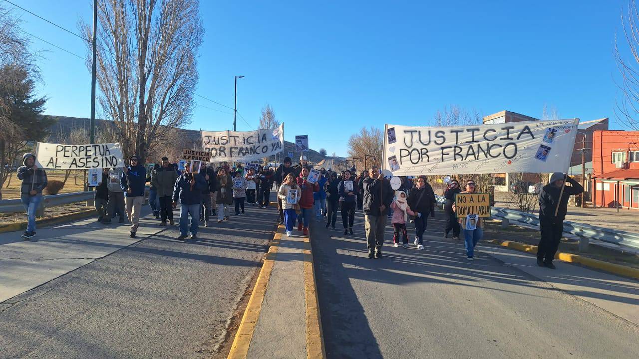 Marcha por justicia para Franco Ramírez en Loncopue
