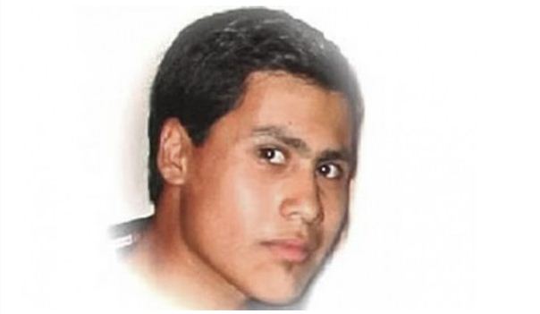 Familiares de Sergio Ávalos en una marcha pidiendo justicia frente a los tribunales de Neuquén.