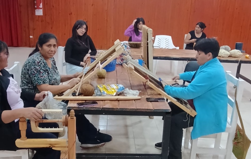 El telar mapuche abre sus puertas con una muestra para compartir saberes, identidad y artesanías.